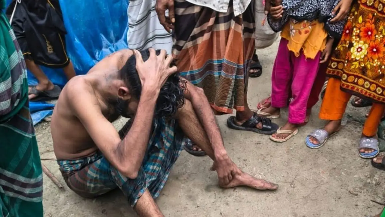 কচুরিপানার নিচে সাড়ে ৩ ঘণ্টা লুকিয়েও রক্ষা পেল না চোর