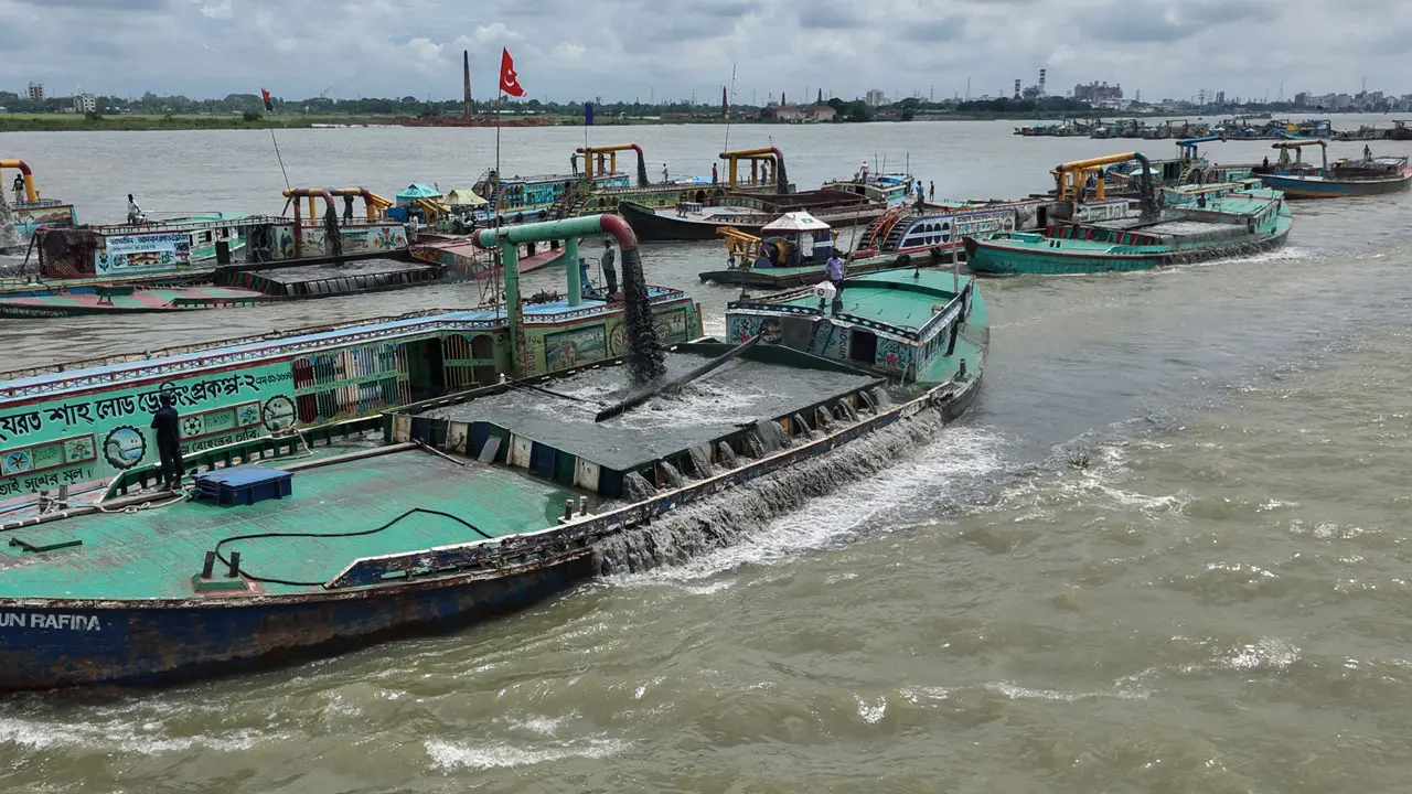 ঝুঁকিতে আশুগঞ্জ পাওয়ার স্টেশন, চরসোনারপুর তলিয়ে যাওয়ার শঙ্কা