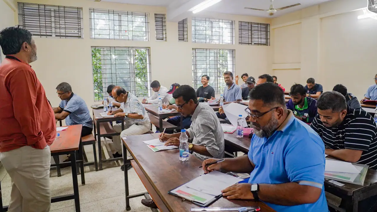 বিসিবির জেলা কোচ হওয়ার দৌড়ে টিকে আছেন ৩৯ জন