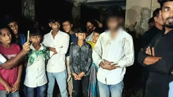 হাঁস চুরির অপরাধে যুবককে ১০০ রাকাত নামাজ পড়ালেন গ্রামবাসী