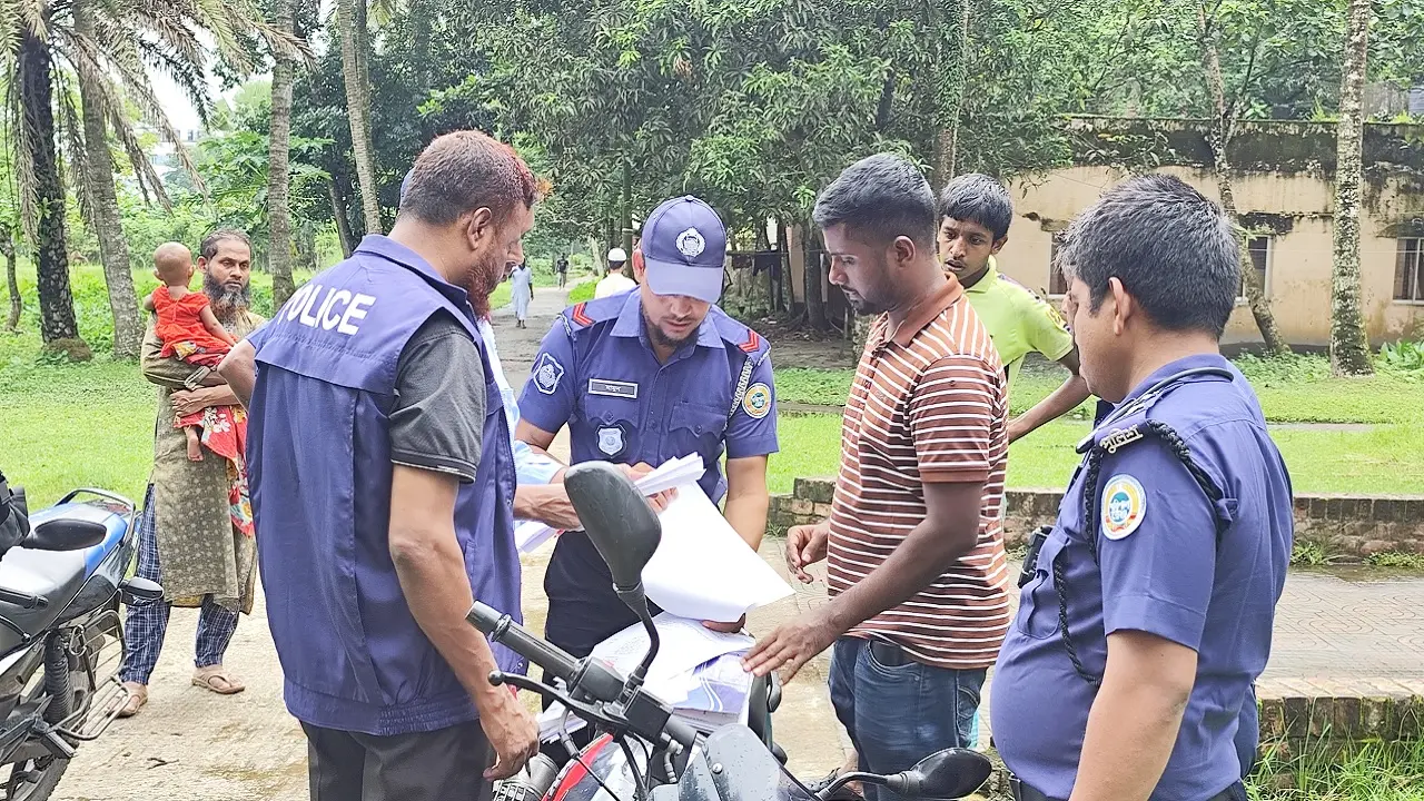 মেয়ের আত্মহত্যার ৩ মাসের মাথায় পুলিশ কর্মকর্তার ঝুলন্ত মরদেহ উদ্ধার