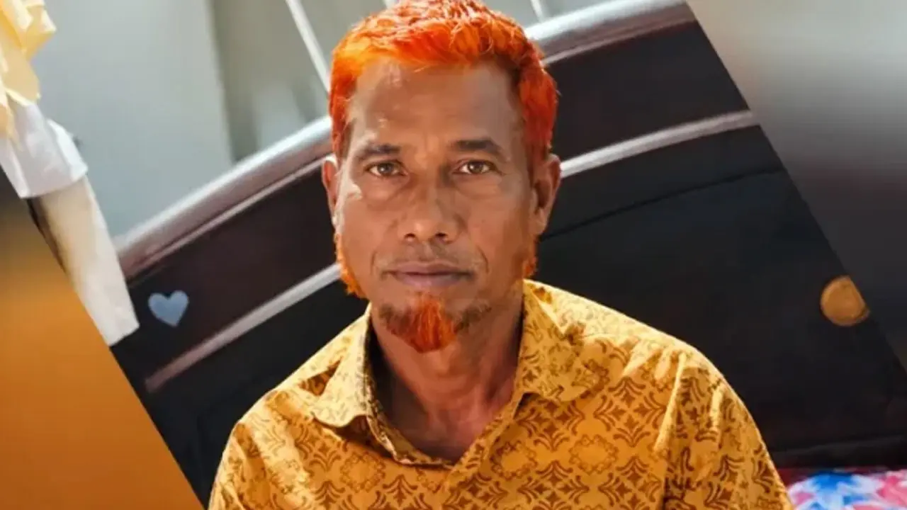 ‘রাত ১২টায় পুকুরপাড়ে দেখা করলে ফ্যামিলি কার্ড মিলবে’