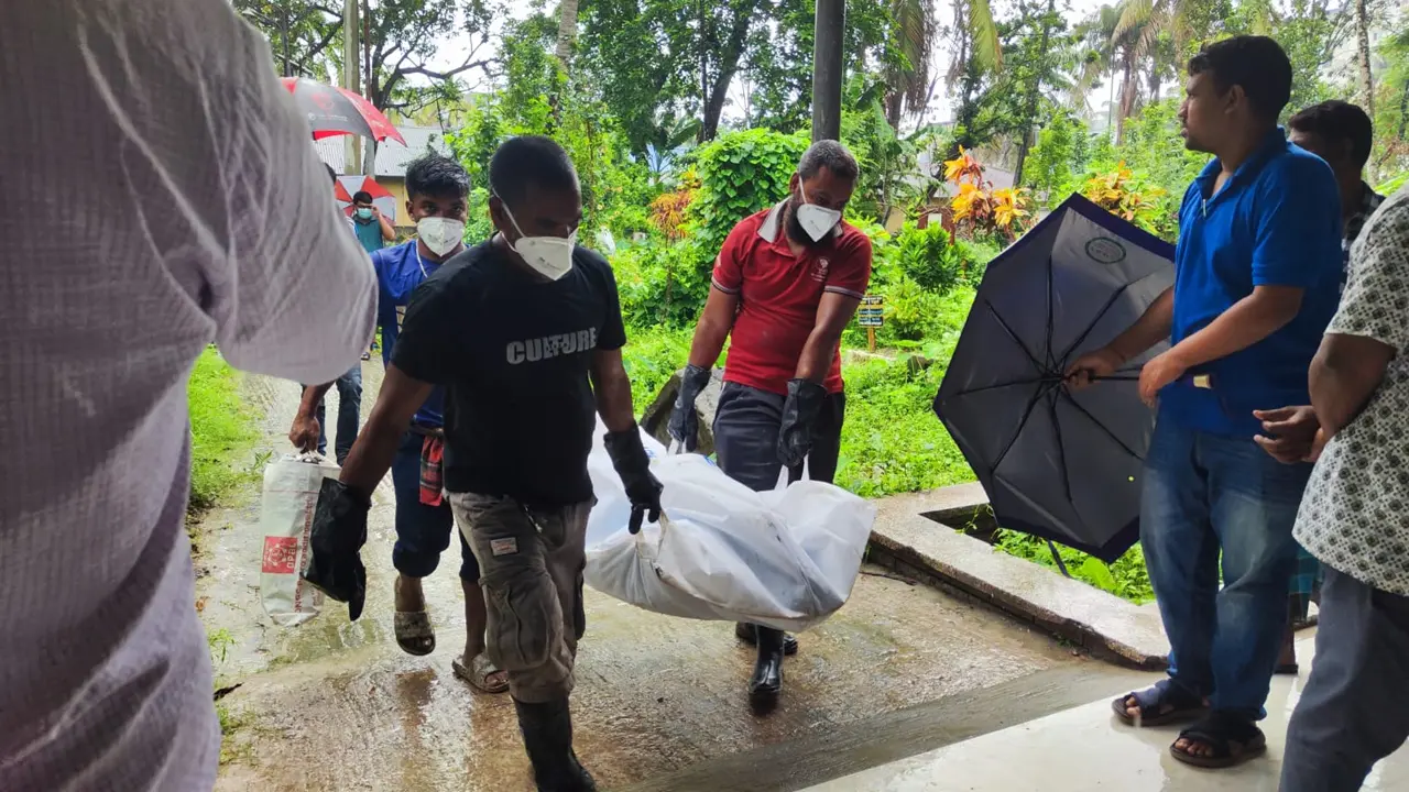 খুলনায় ৫ মাস পর কবর থেকে বিএনপি নেতার মরদেহ উত্তোলন