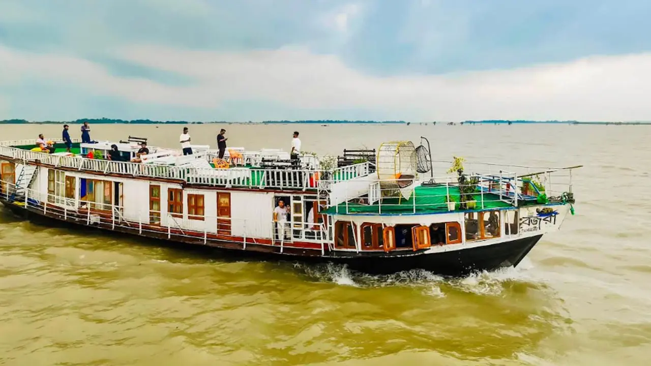 পর্যটকদের খাবারে ক্ষতিকর ক্যামিকেল, হাওরের হাউসবোটকে জরিমানা