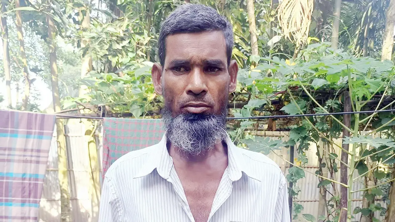 ক্যান্সারে আক্রান্ত রিকশাচালক বাবাকে বাঁচাতে চান বেরোবি শিক্ষার্থী