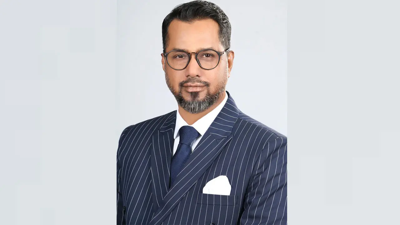 বিএসইসির নতুন কমিশনার হোসেন সাদাত