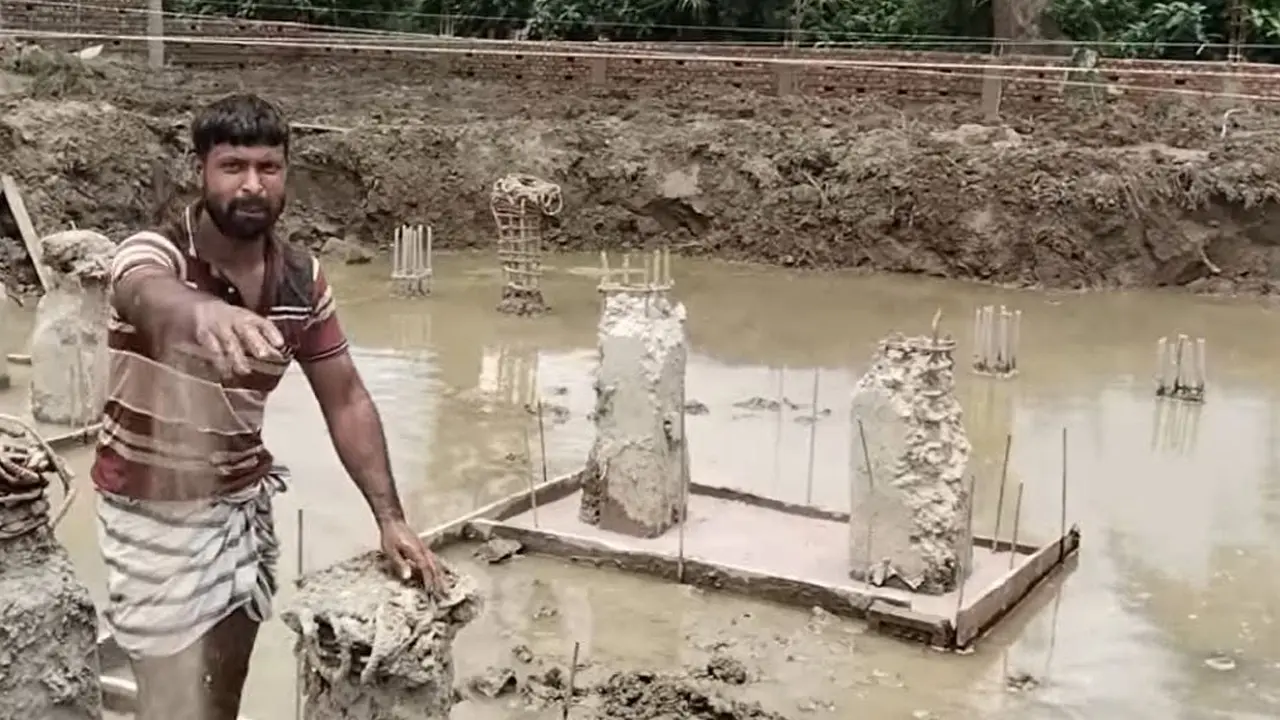রংপুরে স্টেডিয়াম নির্মাণে অনিয়মের অভিযোগ, প্রতিবাদে সড়ক অবরোধ