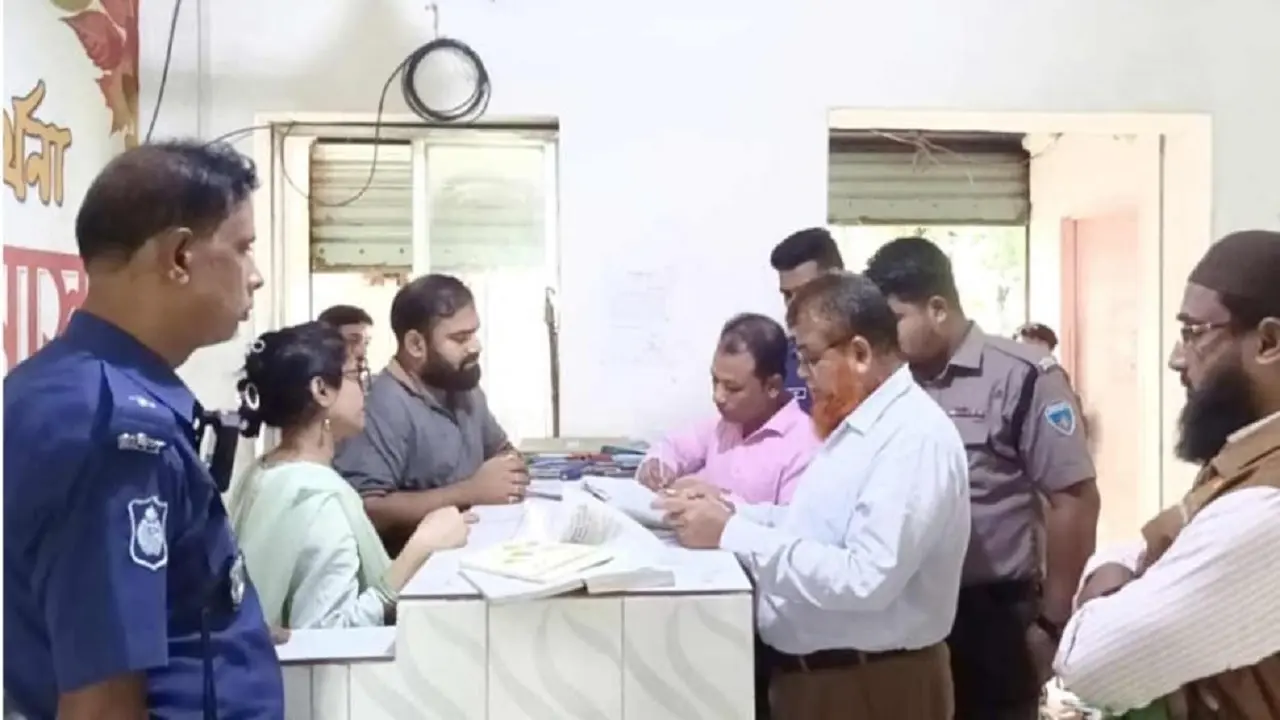 আল্ট্রাসনোগ্রাম করার আগেই প্রিন্ট করে রাখা হয় রোগীর রিপোর্ট