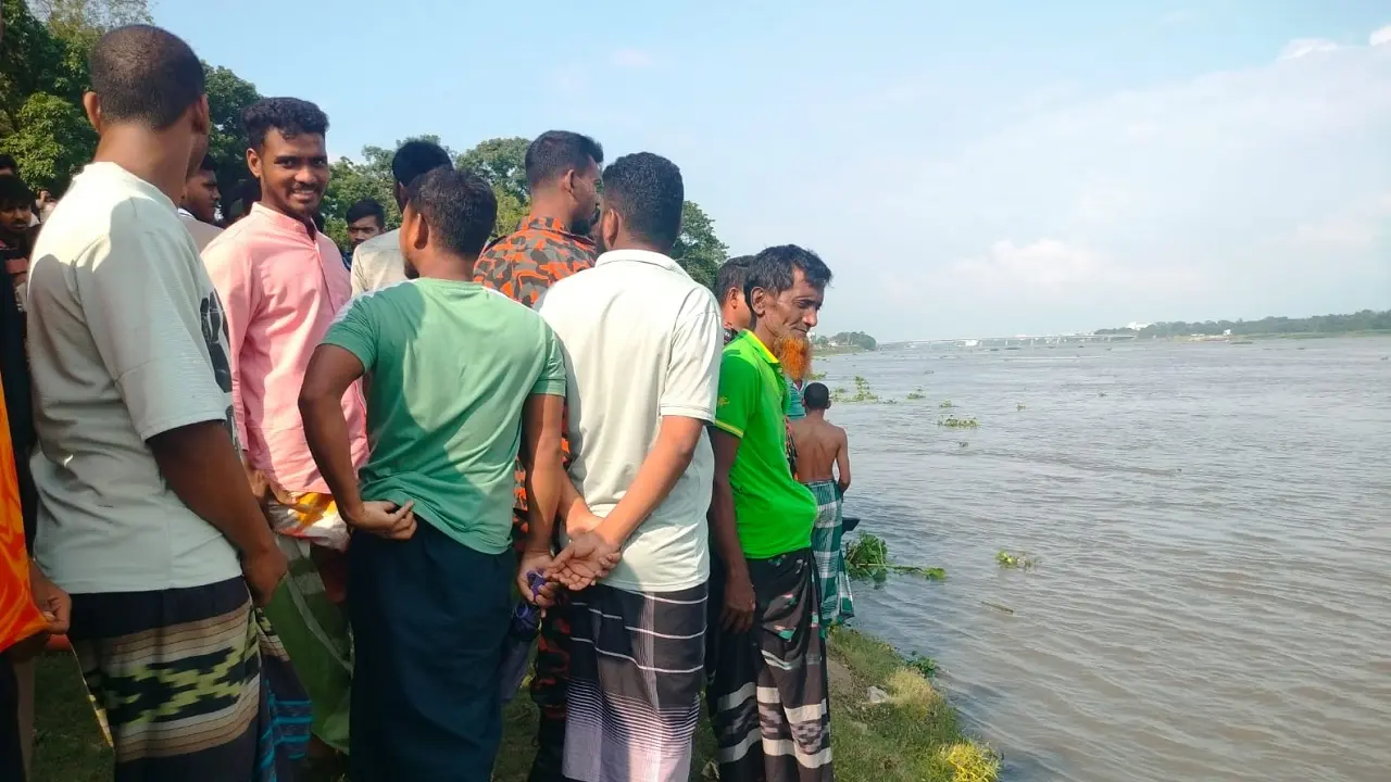 নদীতে গোসলে নেমে সপ্তম শ্রেণির শিক্ষার্থী নিখোঁজ