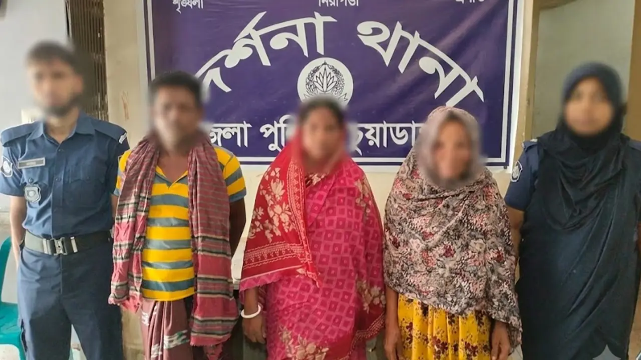 চুয়াডাঙ্গায় হাঁস-মুরগি চুরির সময় হাতেনাতে ধরা, নারীসহ ৩ জনকে কারাদণ্ড