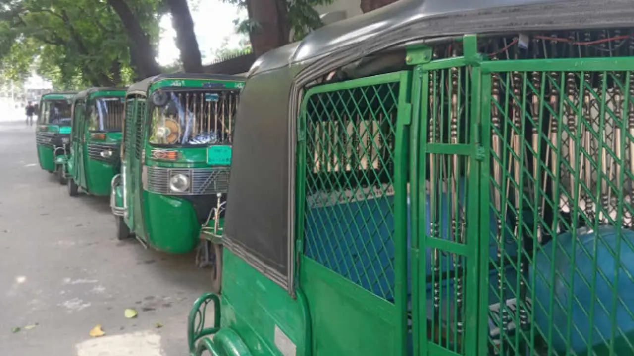 প্রতীকী ধর্মঘট প্রত্যাহার সিএনজি মালিক সমিতির