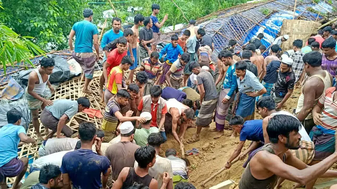 রোহিঙ্গা ক্যাম্পে পাহাড়ধসে মৃতের সংখ্যা নিয়ে তথ্যবিভ্রাট