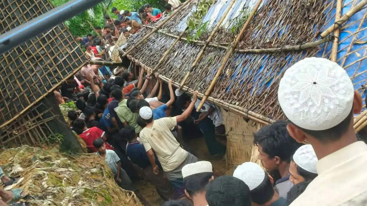 রোহিঙ্গা ক্যাম্পে পাহাড়ধসে ৩ মাদরাসা শিক্ষার্থী নিহত