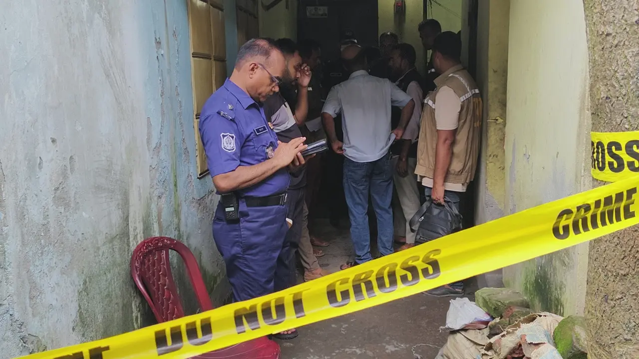 ময়মনসিংহে ভাড়া বাসা থেকে যুবকের গলাকাটা মরদেহ উদ্ধার