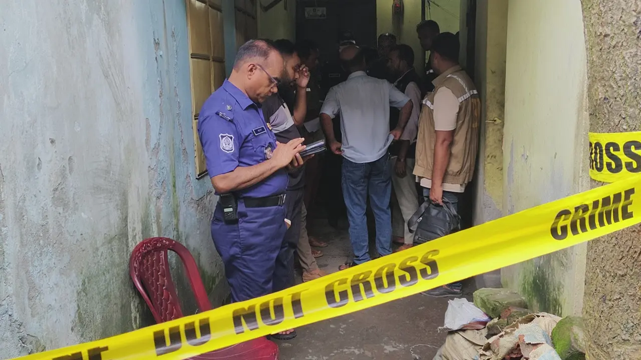 ভাড়া বাসায় যুবককে গলা কেটে হত্যা, বাড়িওয়ালাসহ আসামি ১১ জন