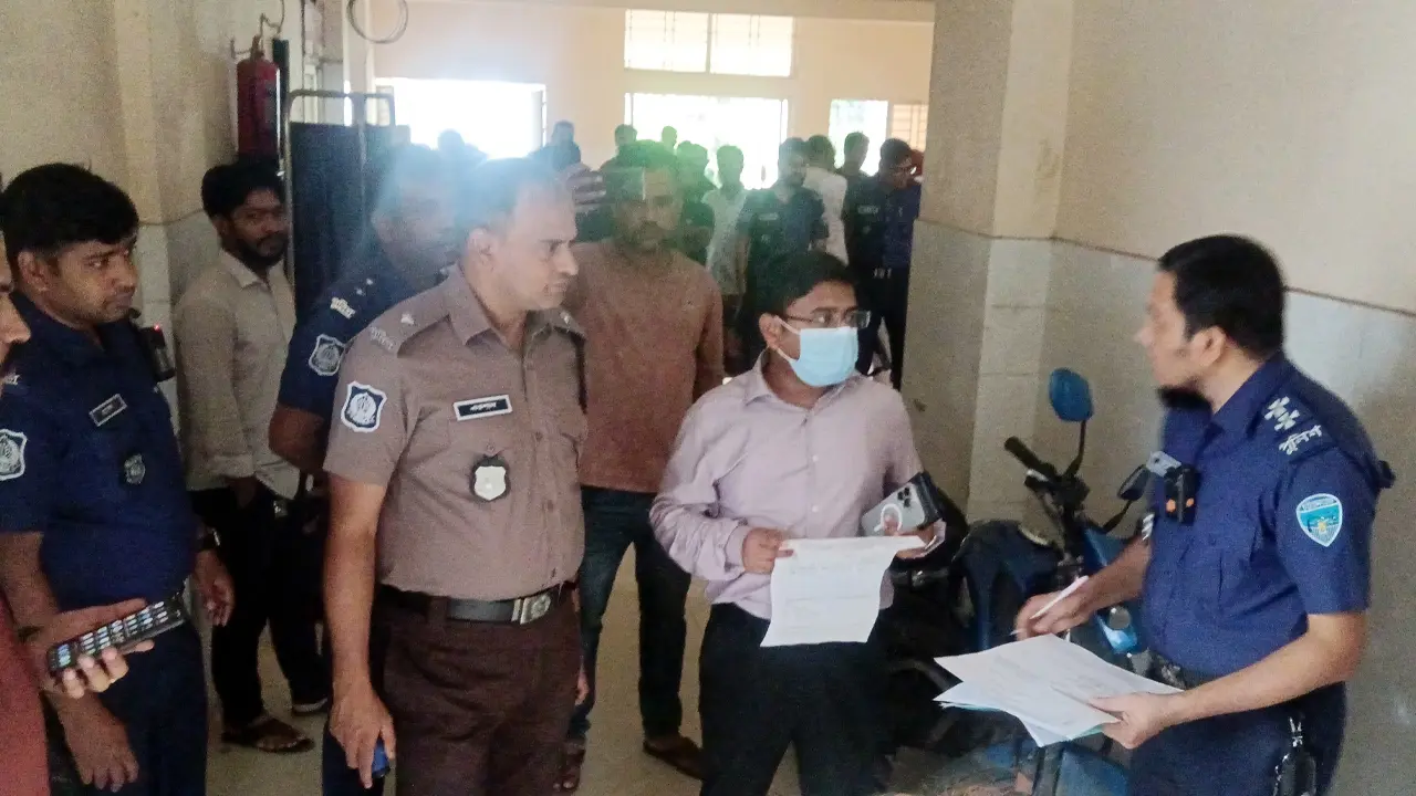 শিশু ধর্ষণচেষ্টার অভিযোগে ইমাম গ্রেপ্তার, থানায় নেওয়ার পথে মৃত্যু