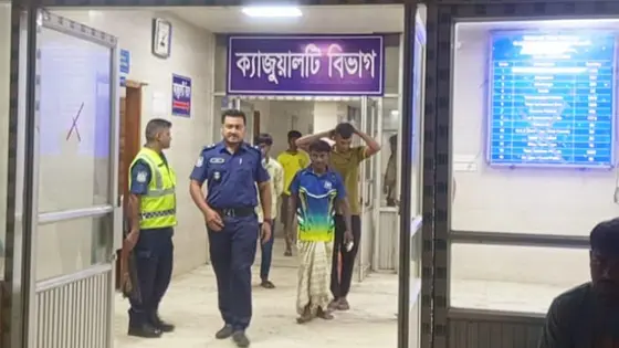 বাঁচাও চিৎকার শুনে এগিয়ে গিয়ে খুন হলেন বাবা