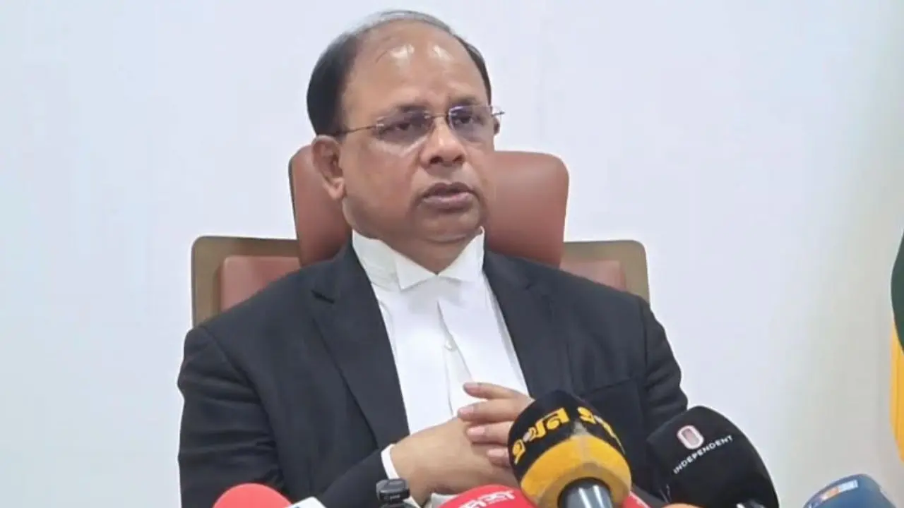 দেশে ফিরতে শেখ হাসিনার কোনো আইনি বাধা নেই : চিফ প্রসিকিউটর