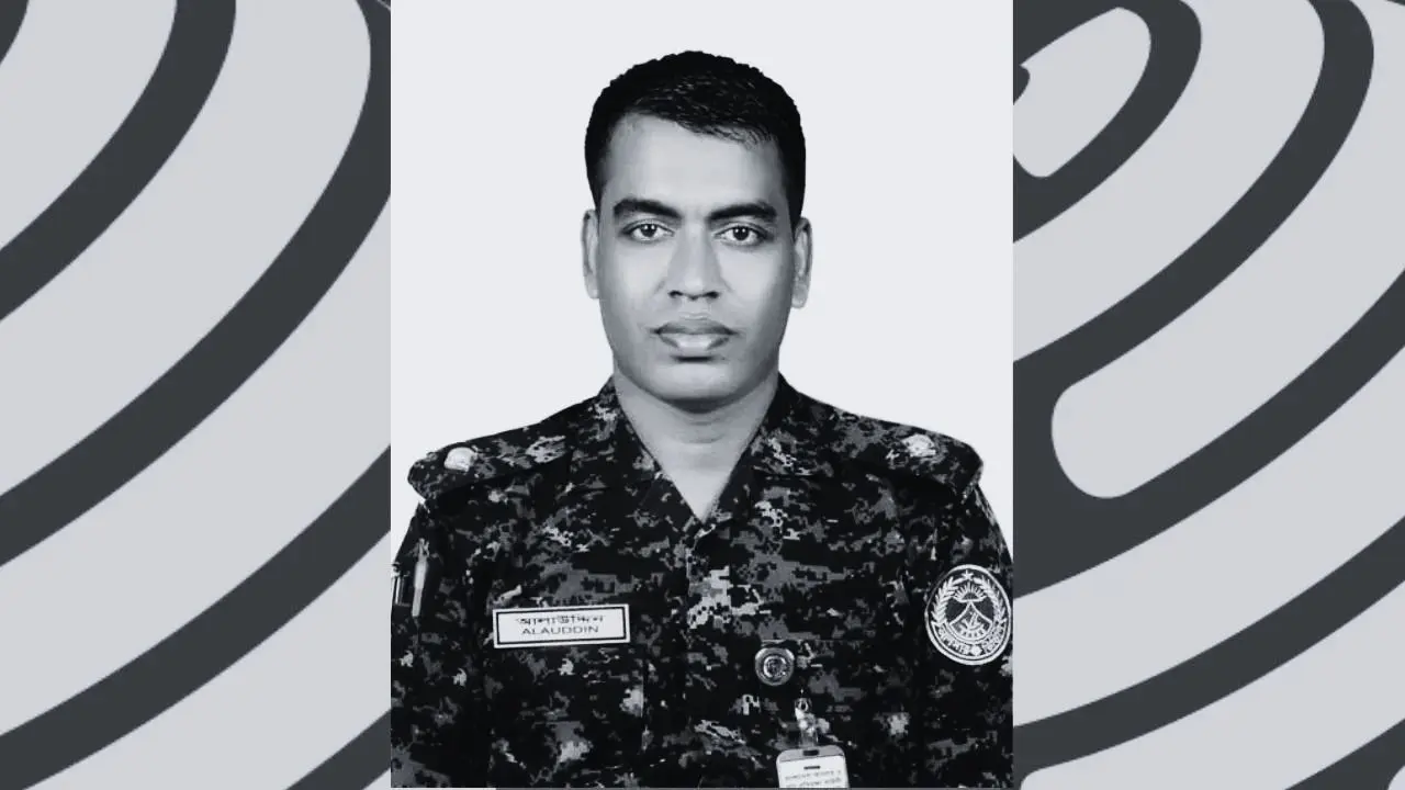 মিরসরাইয়ে অটোরিকশার ধাক্কায় আনসার কর্মকর্তা নিহত