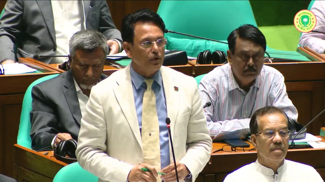 সংসদে বগুড়া বিশ্ববিদ্যালয় বিল উত্থাপন করলেন শিক্ষামন্ত্রী