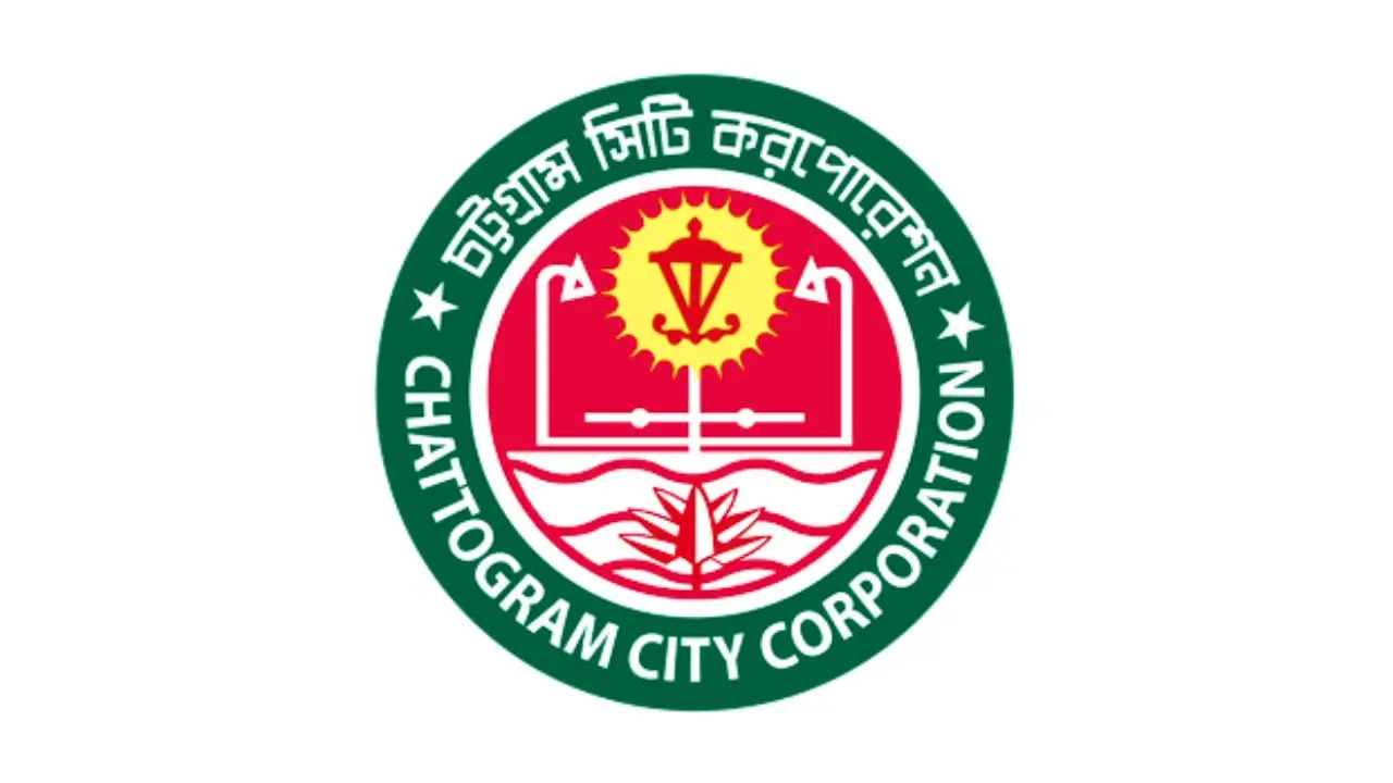 সড়কের গর্তে পড়ে ক্ষতিগ্রস্ত গাড়ি : ক্ষতিপূরণ চেয়ে চসিক মেয়রকে আইনি নোটিশ