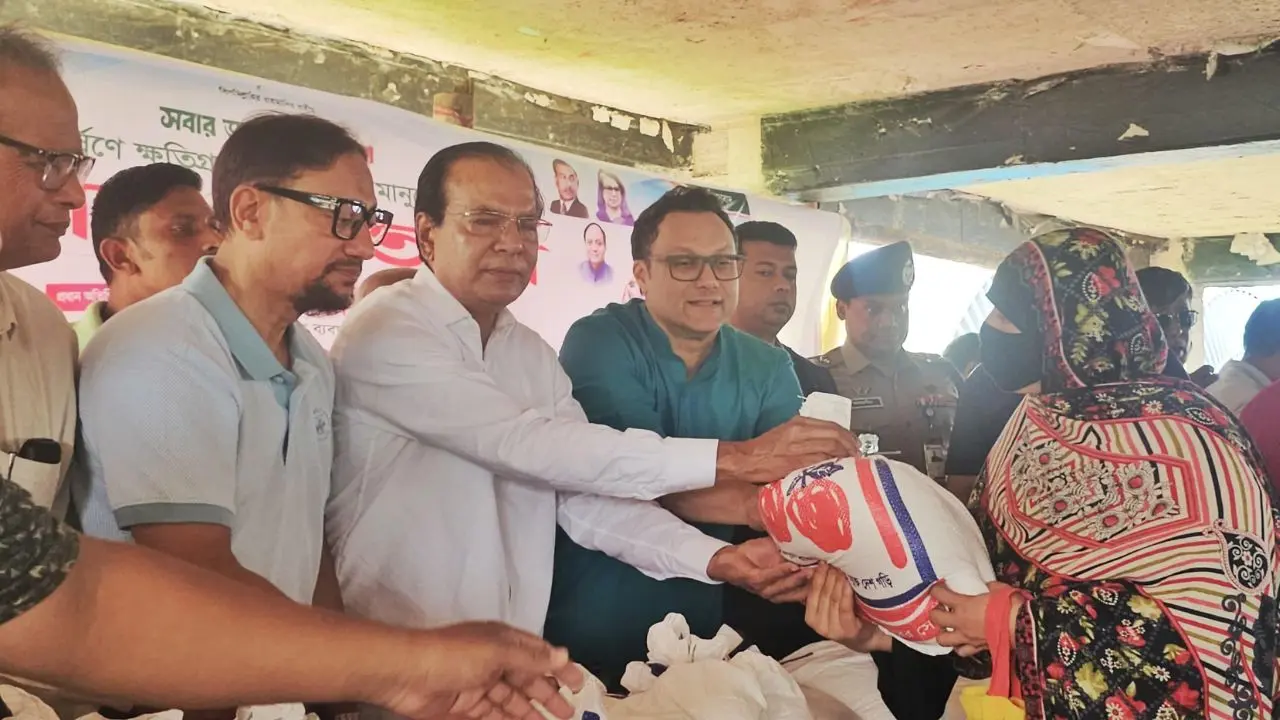 চট্টগ্রামের জলাবদ্ধতা কমাতে খাল পুনঃখননে বিশেষ বরাদ্দের ঘোষণা