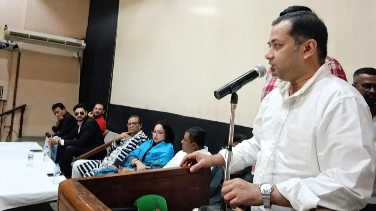 অপশাসন ও দুর্নীতির জঞ্জাল দূর করার দায়িত্ব নিয়েছে সরকার