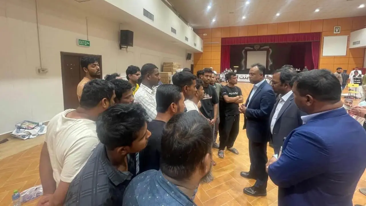কুয়েতে উচ্ছেদ অভিযান: বাংলাদেশিদের খোঁজখবর নিচ্ছে দূতাবাস