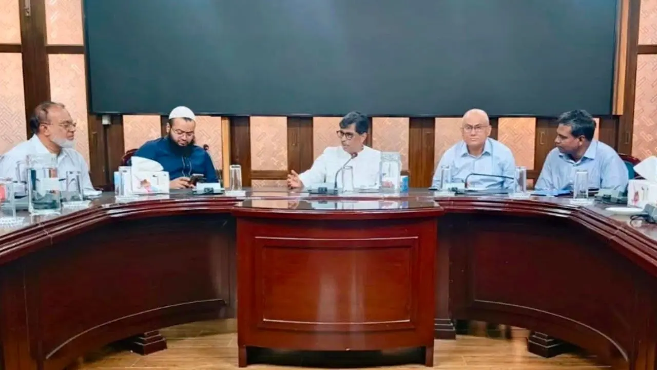 বন্যাদুর্গত কৃষকদের সহায়তায় বীজ-ভ্যাকসিন বিতরণে অনিয়মে ‘জিরো টলারেন্স’