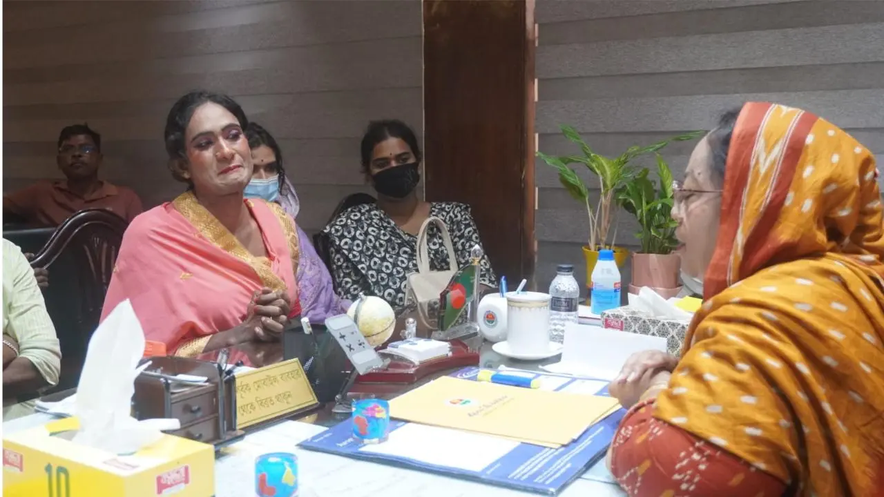 বরিশাল সিটি করপোরেশনে চাকরি পেলেন তৃতীয় লিঙ্গের অভি