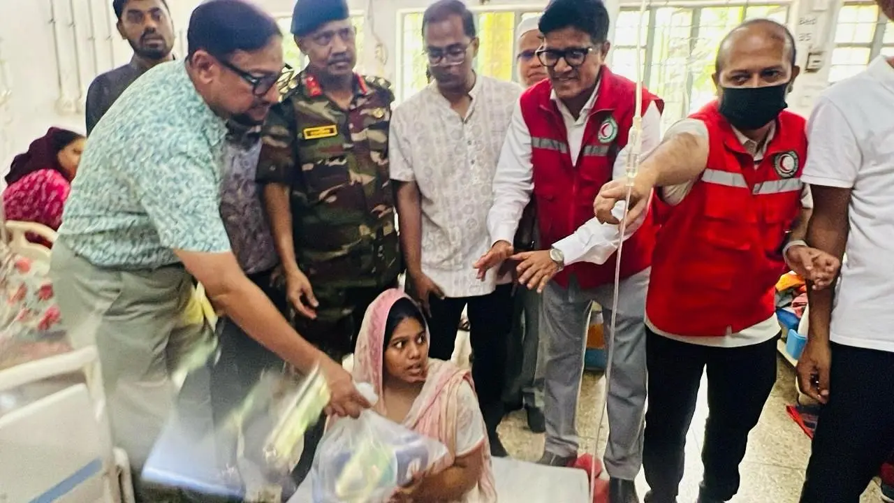 মানবিক সংকটে রেড ক্রিসেন্ট সবসময় অগ্রভাগে : মেয়র শাহাদাত