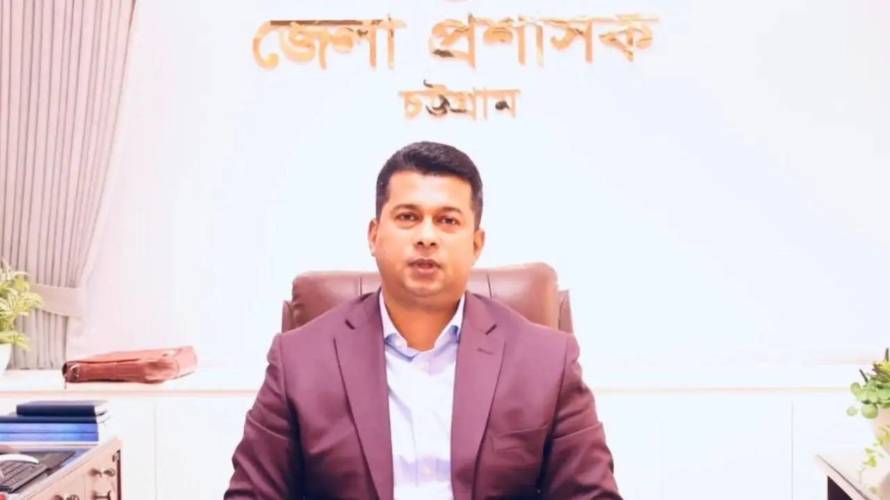 সব কর্মকর্তা ও কর্মচারীর ছুটি বাতিল করলেন ডিসি জাহিদ