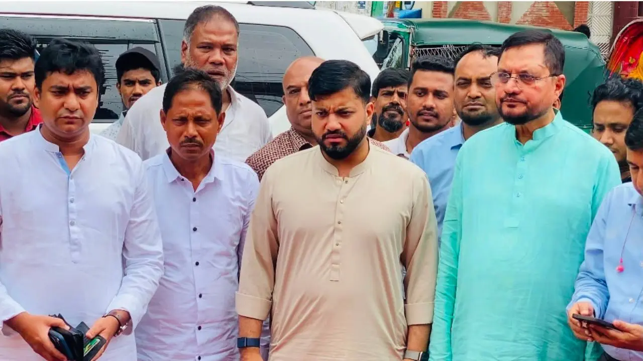 ফ্যাসিবাদী হাসিনা বা তার দলের রাজনীতি প্রতিষ্ঠার সুযোগ আর নেই