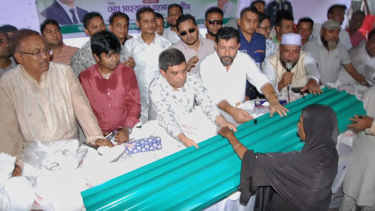 বন্যায় ক্ষতিগ্রস্তদের পাশে থাকবে চট্টগ্রাম জেলা পরিষদ : প্রশাসক
