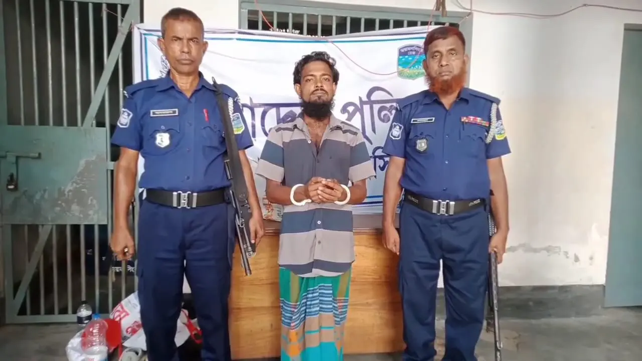 বৃদ্ধ বাবা-মাকে মারধর, মাদকাসক্ত ছেলের ৩ মাসের জেল