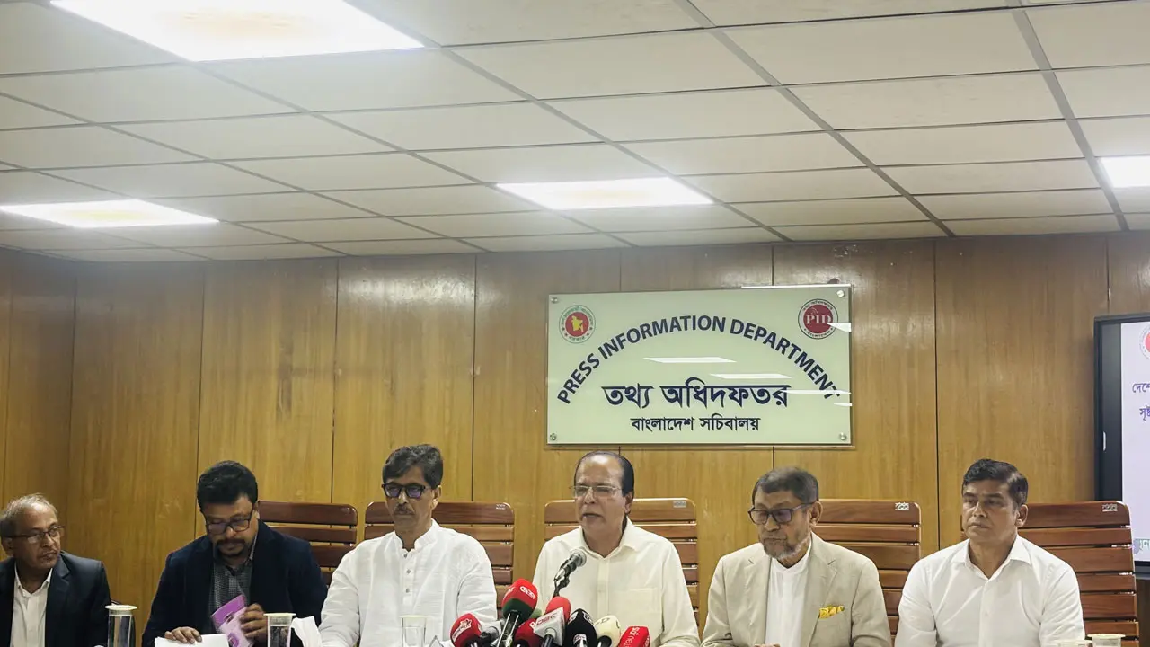 বন্যায় ৫৪ জনের বেশিরভাগেরই মৃত্যুর কারণ পাহাড় ধস : দুর্যোগমন্ত্রী
