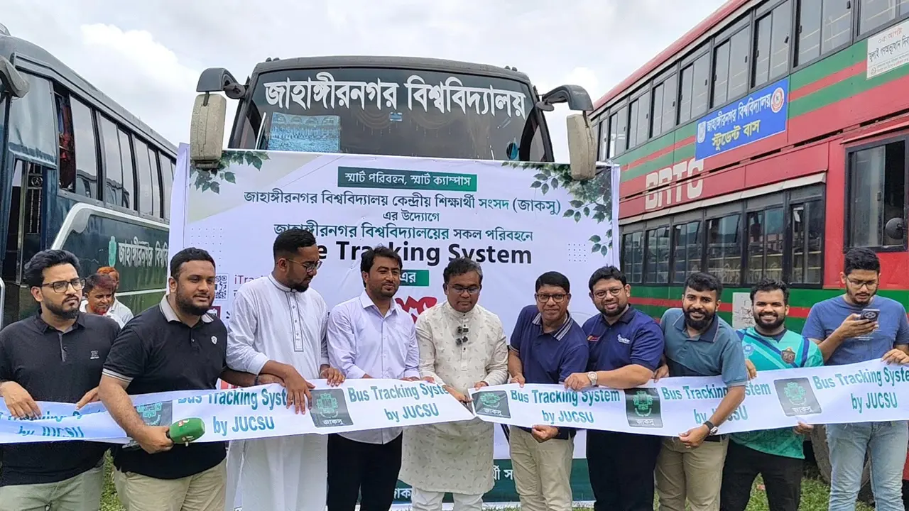 ‘স্মার্ট ক্যাম্পাস’ গড়ার লক্ষ্যে জাবির বাসে যুক্ত হলো ‘আইট্র্যাকার’