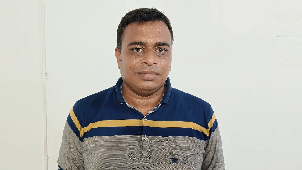 জরুরি প্রয়োজনে রোগীর পাশে দাঁড়ান সাহাদাত ও তার ‘রক্ত যোদ্ধারা’