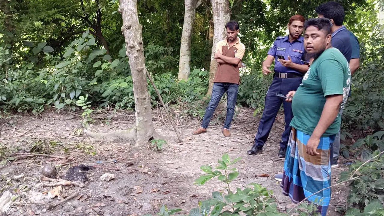 ফরিদপুরে সেপটিক ট্যাংকে পাওয়া গেল নারীর দেহাবশেষ