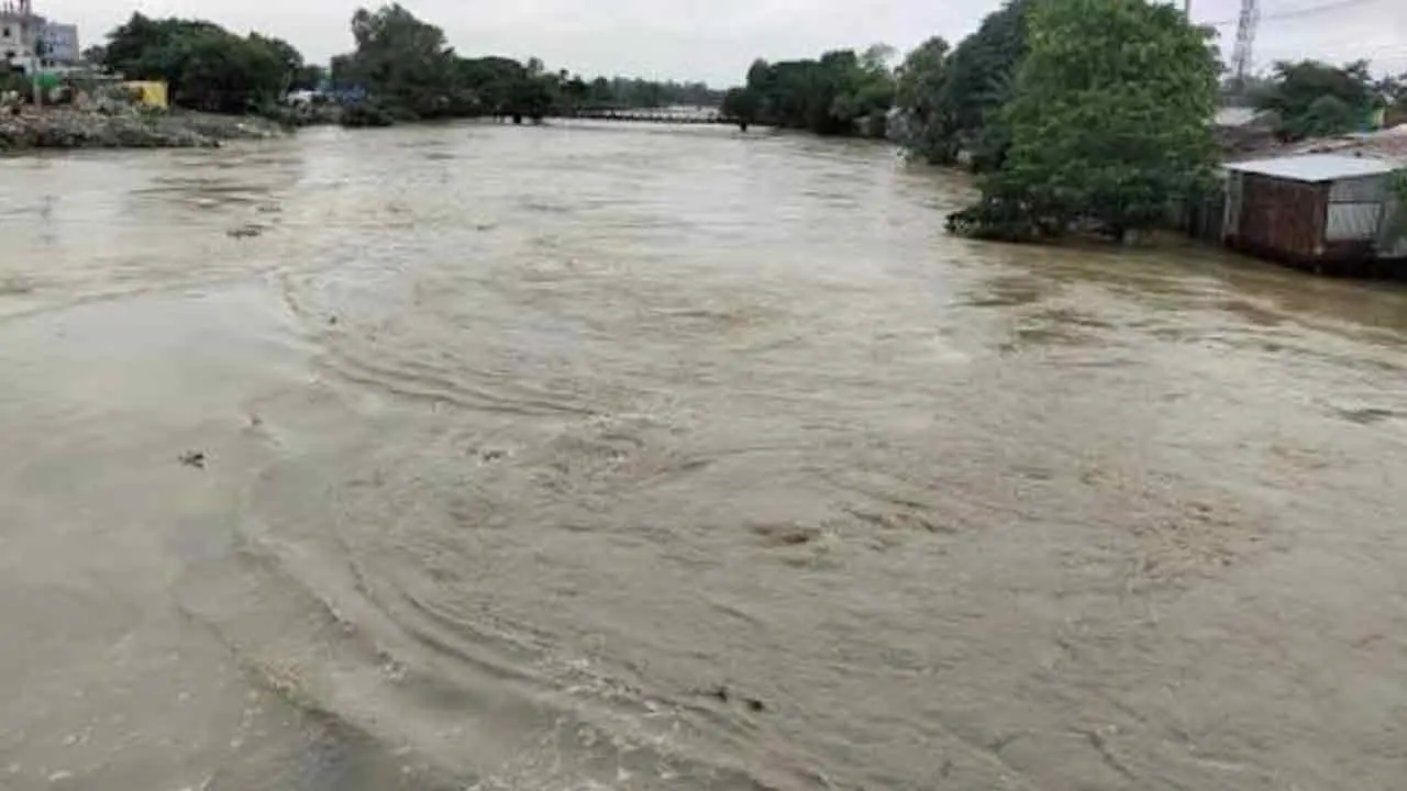বিপৎসীমার ওপরে ৬ নদীর পানি, বাড়ছে উদ্বেগ