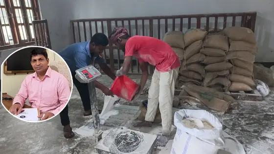 ‘সবাই মিলে মিশে খামু’ ভিডিও ফাঁস, ৩ খাদ্য কর্মকর্তা বরখাস্ত