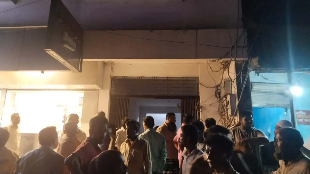 গাইবান্ধায় ইসলামী ব্যাংক এজেন্ট শাখা থেকে গ্রাহকের ২ কোটি টাকা আত্মসাৎ