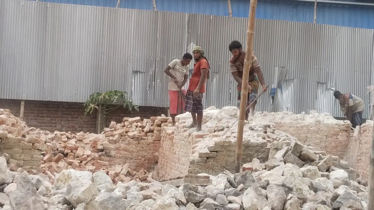 চুনা কারখানার অবৈধ গ্যাস সংযোগ বিছিন্ন তিতাসের