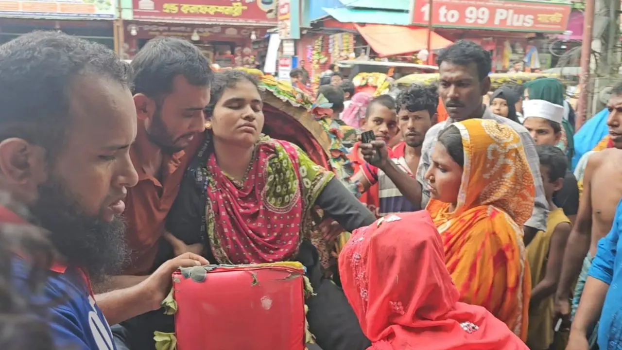 গাজীপুরে শ্রমিক মৃত্যুর পর সেই কারখানায় অর্ধশত শ্রমিক অসুস্থ