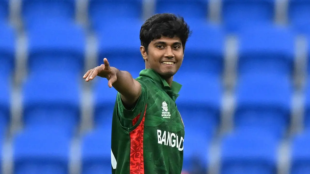 এবার ইংল্যান্ডের টি-টোয়েন্টি লিগে দল পেলেন হাসান মাহমুদ