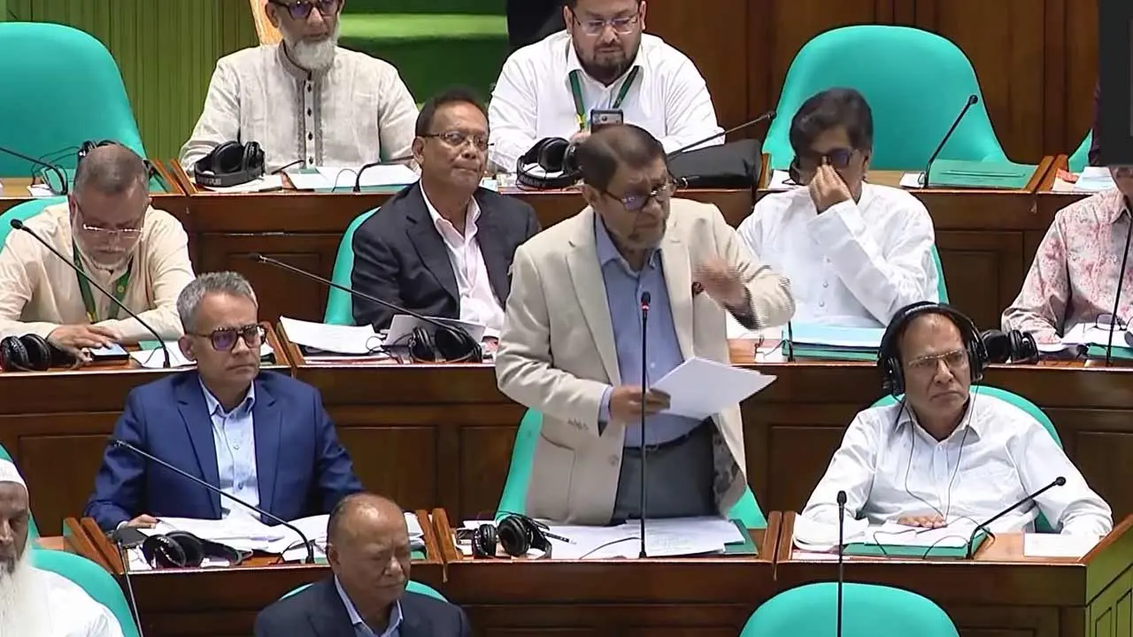 ভেজাল-নকল ওষুধ বন্ধে সাঁড়াশি অভিযানে কঠোর সরকার