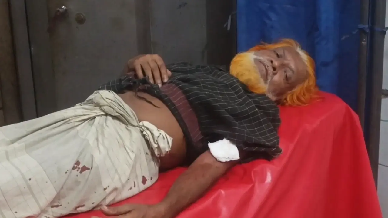 লক্ষ্মীপুরে সালিশি বৈঠকে বাগবিতণ্ডা, বৃদ্ধকে গুলি