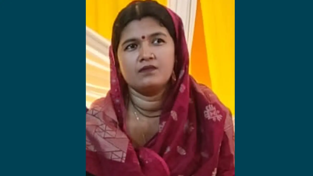 ভাতিজার কল পেয়ে গিয়ে দেখি স্ত্রীর লাশ, শিশু রাধিকা জানে না মা বেঁচে নেই