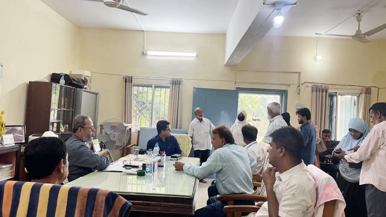 এআই দিয়ে অ্যাডমিট কার্ড তৈরি, পরীক্ষাকেন্দ্রে আটক ২