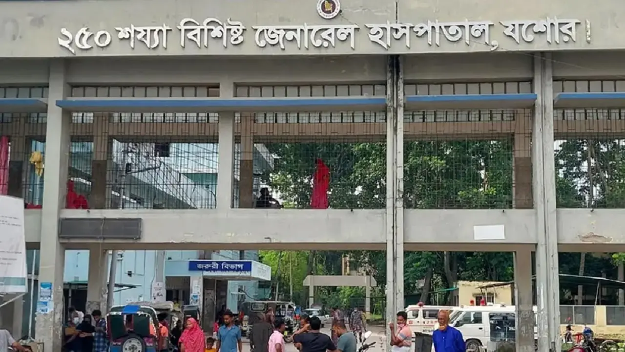 খেলা দেখে ফেরার পথে মোটরসাইকেল দুর্ঘটনায় ২ তরুণ নিহত